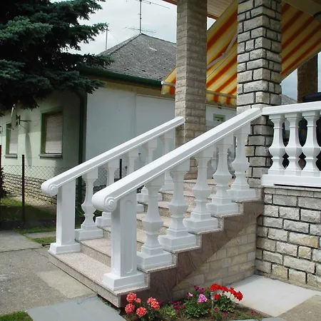 In 48120 Casa de Férias Balatonszarszo