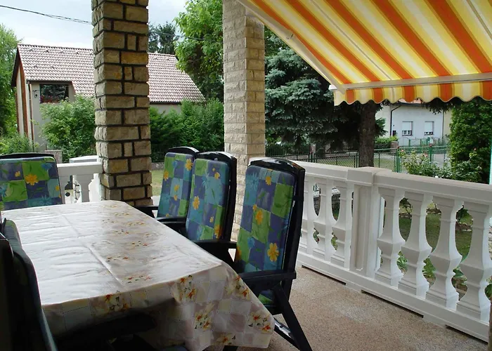 Dom wakacyjny In 48120 Balatonszarszo